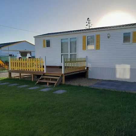 Kompleks wypoczynkowy Casinhas Dos Valados Atouguia Da Baleia