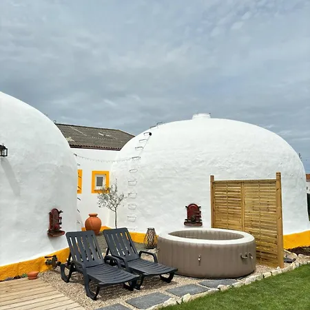 Kompleks wypoczynkowy Casinhas Dos Valados Atouguia Da Baleia