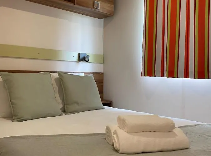 ホリデーパーク Casinhas Dos Valados アトウギア・ダ・バレイア