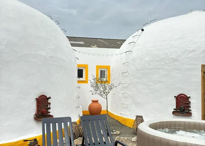 Casinhas Dos Valados ホリデーパーク アトウギア・ダ・バレイア