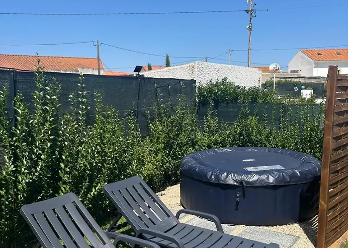 Casinhas Dos Valados アトウギア・ダ・バレイア